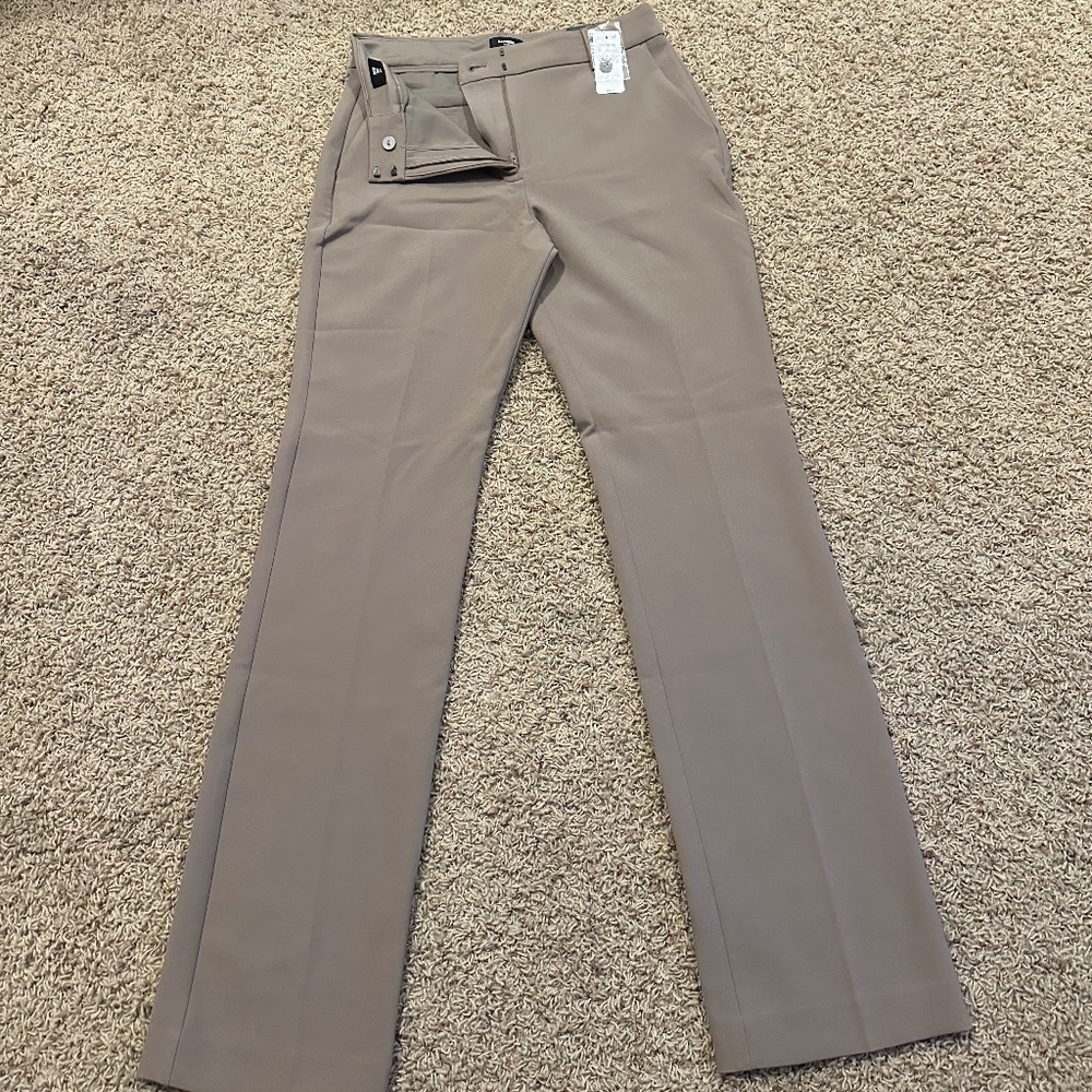 NWT Express Editor Mid Rise Boot Pant - 4R - Mushroom